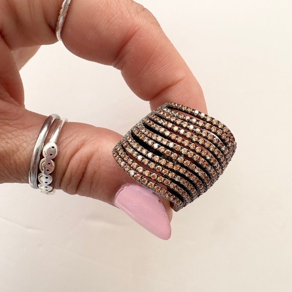 Noir NYC gunmetal spiral crystal ring - Picture 2 of 4